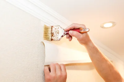 Pose de papier peint à Vesseaux — revêtements muraux et toiles de verre